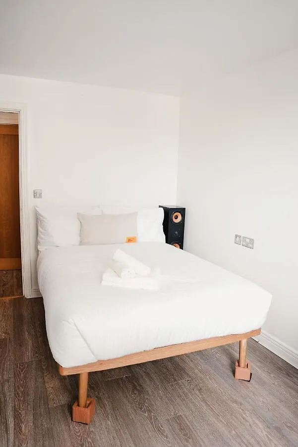 2 Bed River View Greenwich London Apartment