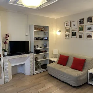  Apartment Heart Of Paris, Quiet, Perfect To Enjoy The France