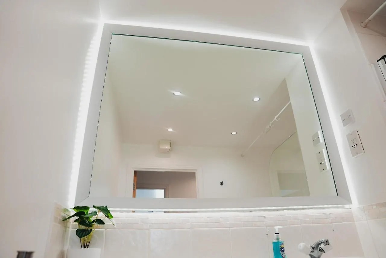2 Bed River View Greenwich London Apartment
