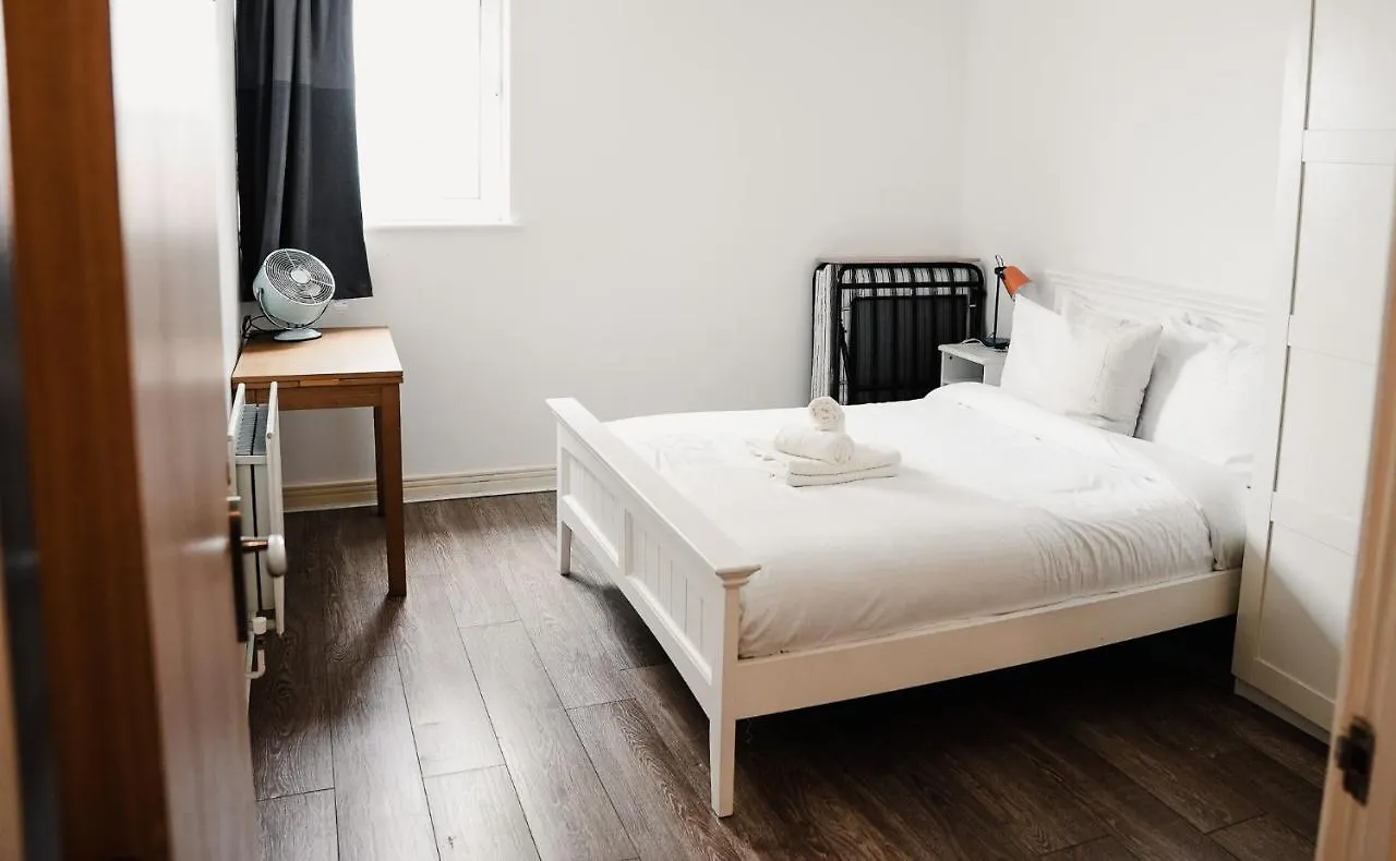 2 Bed River View Greenwich London