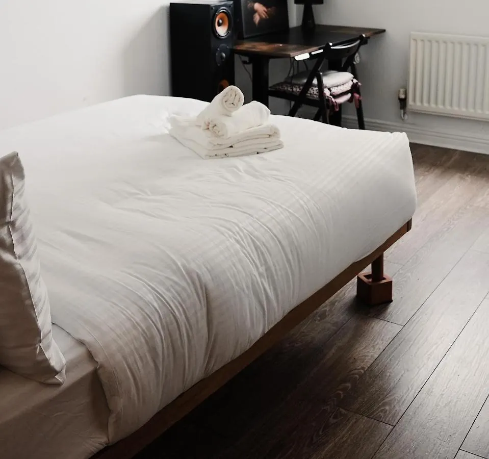 2 Bed River View Greenwich London